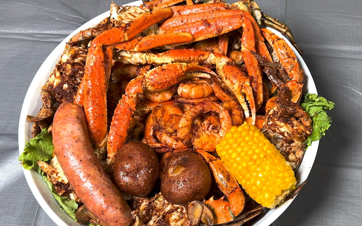 Boiler Seafood Platter Served