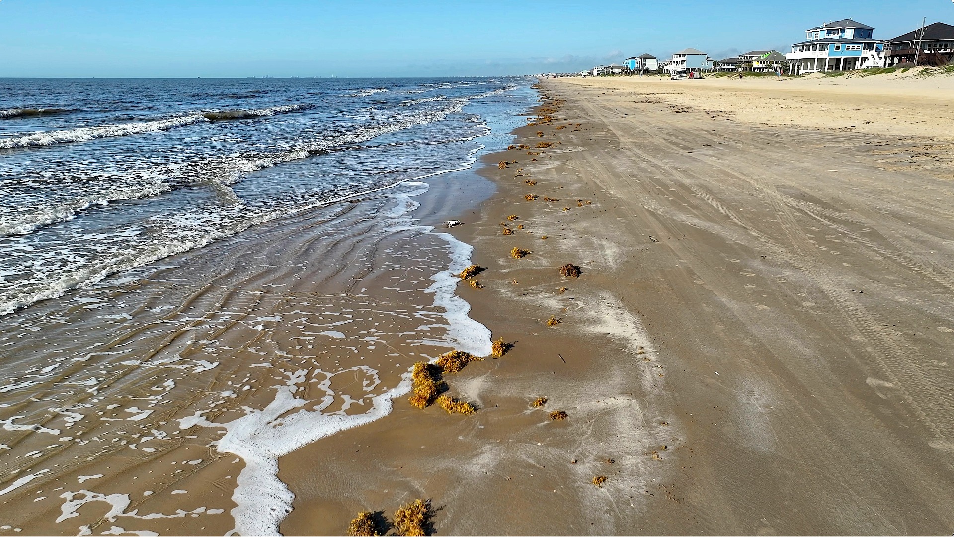 Surf edge beachfront in Crystal Beach Texas
